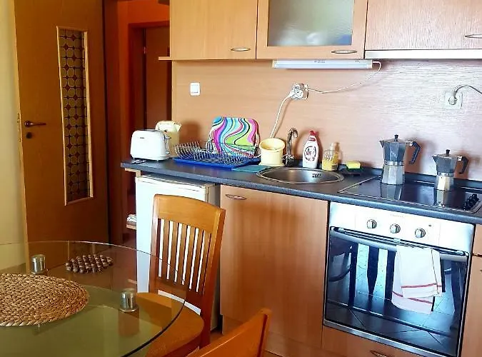 Zora Σωζόπολη